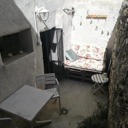 Charmant Appartement En Centre-Ville Medieval Gigean Luaran gambar
