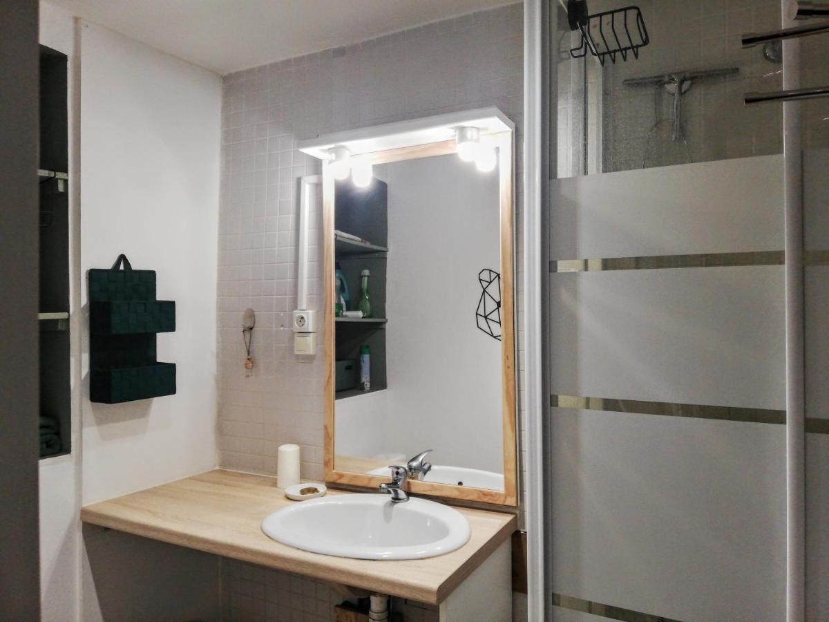 Charmant Appartement En Centre-Ville Medieval Gigean Luaran gambar