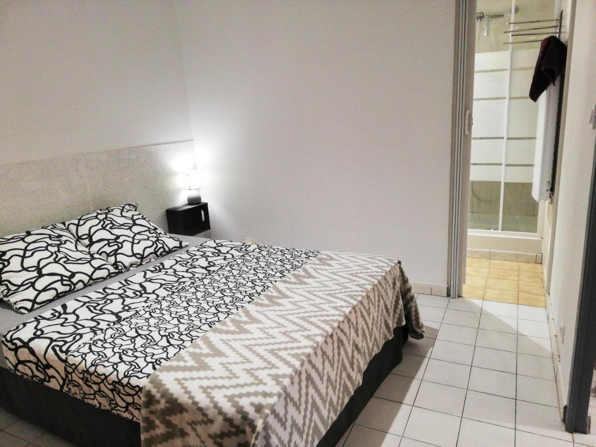 Charmant Appartement En Centre-Ville Medieval Gigean Luaran gambar